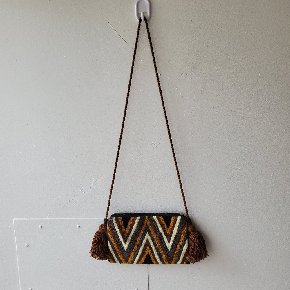 Unbranded Carpet Bag Brown Zig Zag Striped